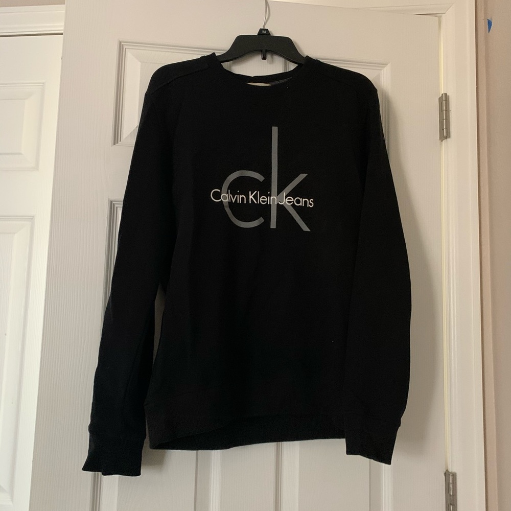 Calvin Klein black crewneck!